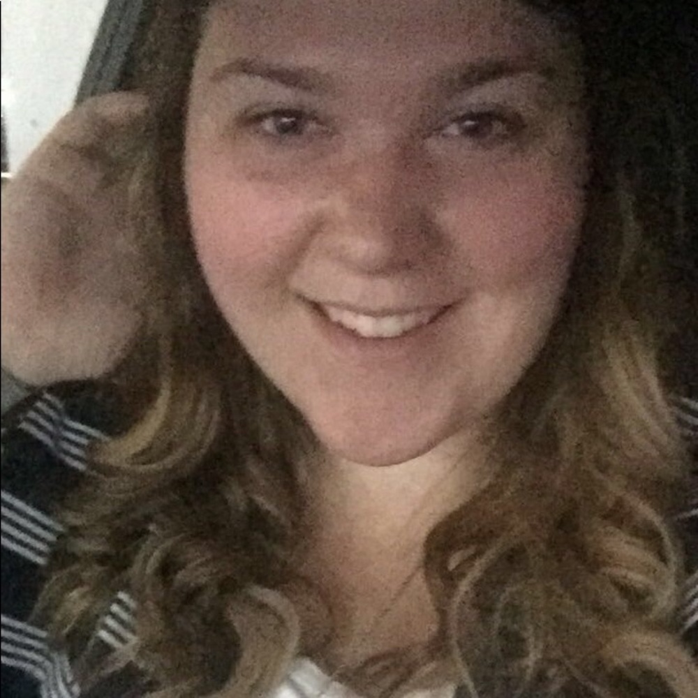 Meet your Posher, Danielle